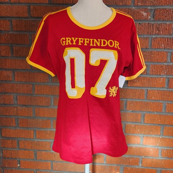 Unisex Harry Potter Gryffindor 07 Quidditch red and gold T-shirt size large NWT - Picture 1 of 6